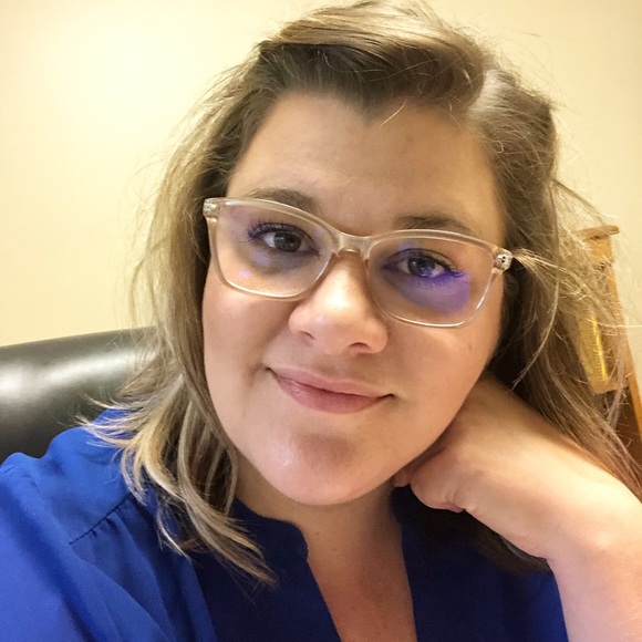 Meet your Posher, Kristin - Picture 1 of 1